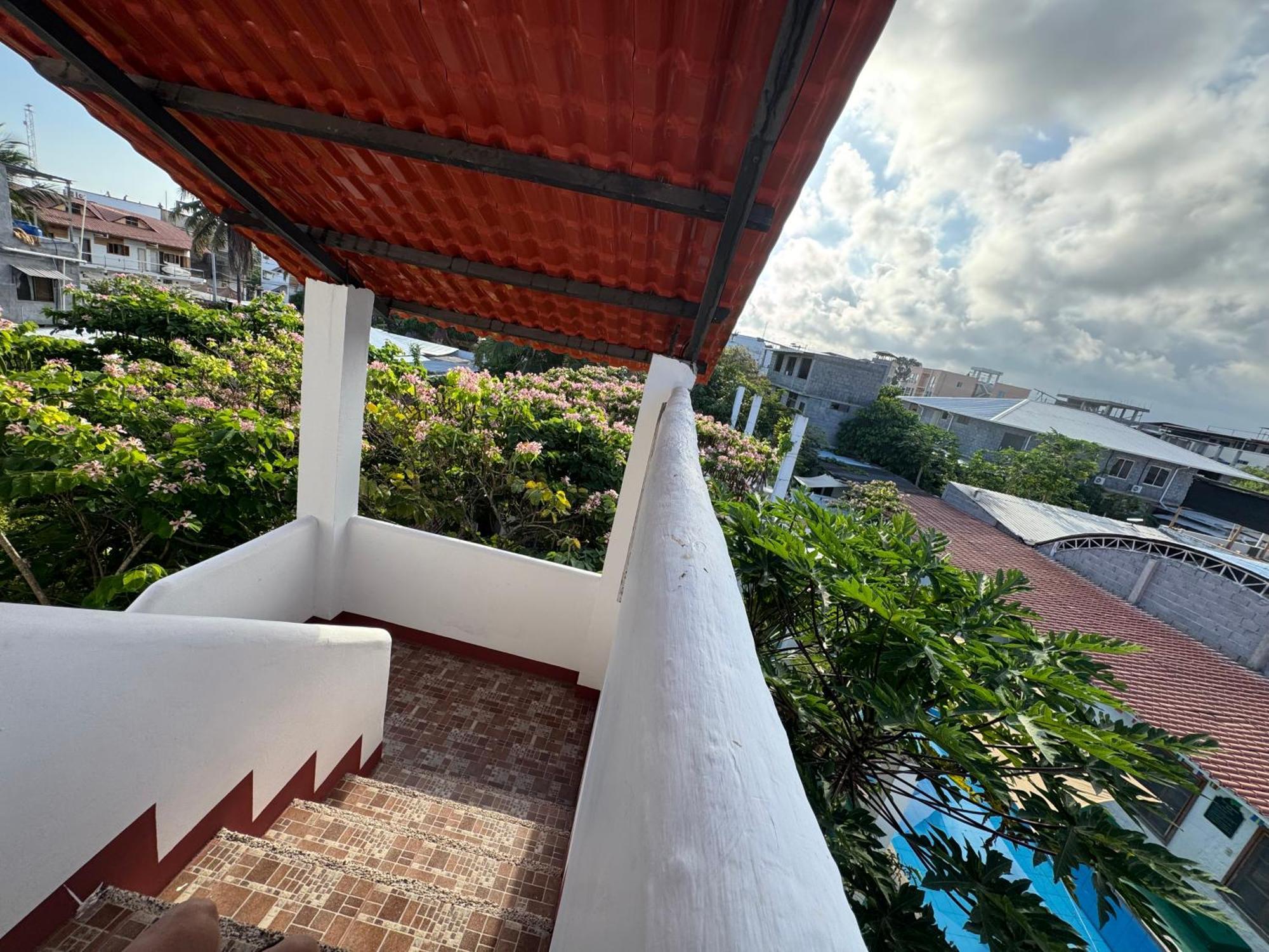 بويرتو أيورا The Galapagos Pearl B&B المظهر الخارجي الصورة
