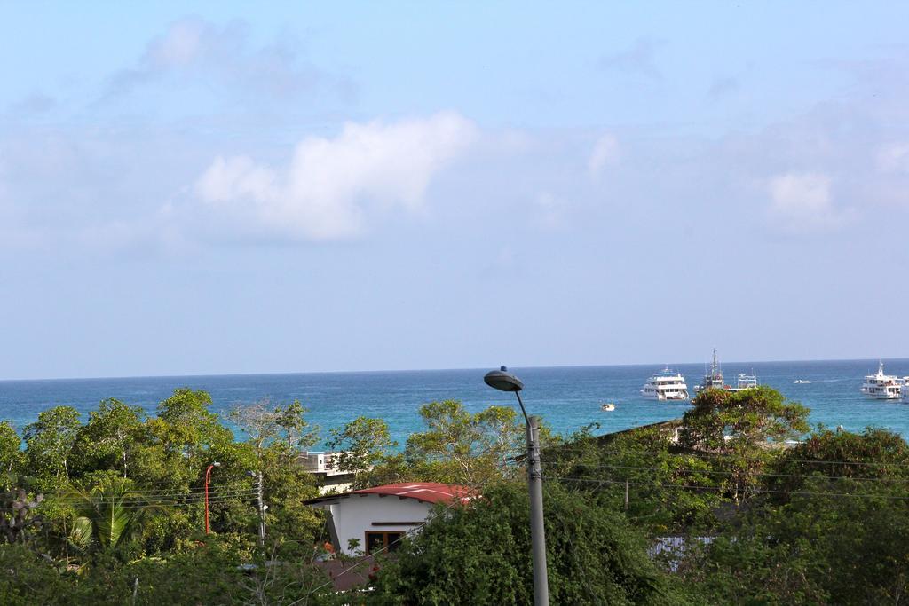 بويرتو أيورا The Galapagos Pearl B&B الغرفة الصورة