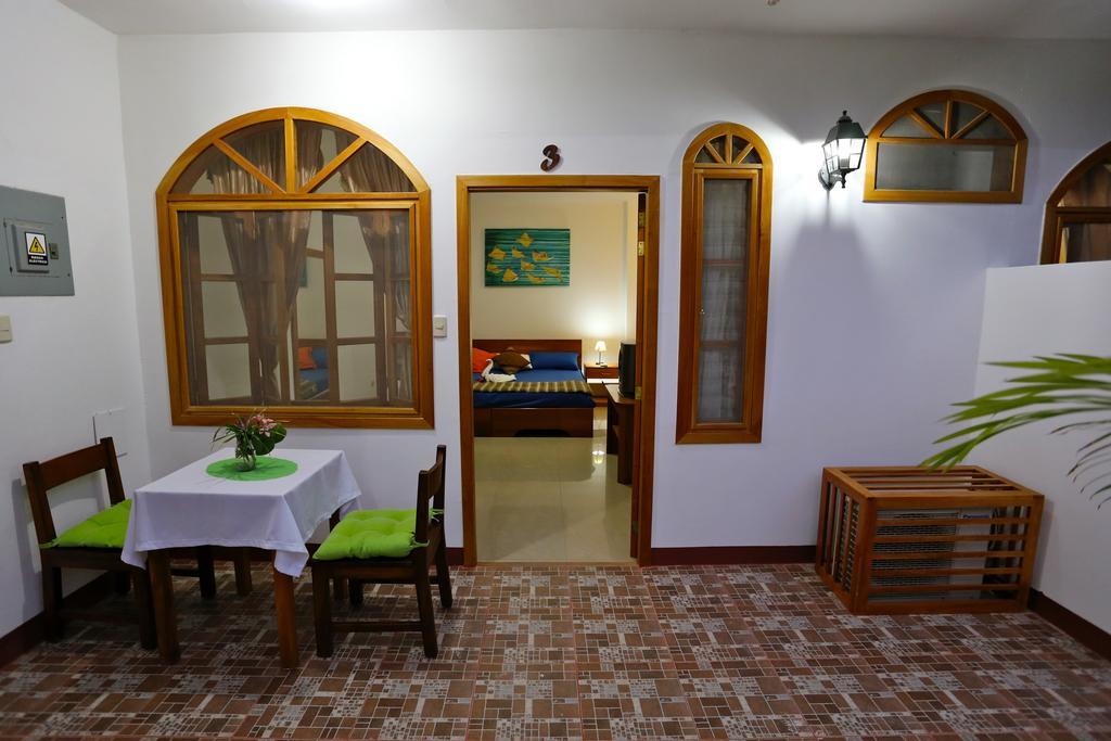 بويرتو أيورا The Galapagos Pearl B&B المظهر الخارجي الصورة